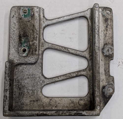 13-04286R Peterbilt Genuine Hood Pivot Bracket Right Hand Part of  13-04287R