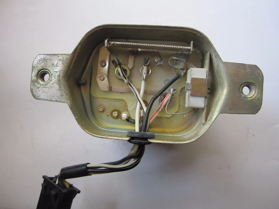 REGULADOR DE VOLTAJE DATSUN 710 610 B210 810 200SX Foto 4 de 4