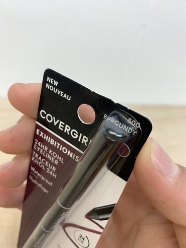 Covergirl Exhibitionist 24 Stunden Kohl Eyeliner #500 Burgundy - Bild 4 von 5