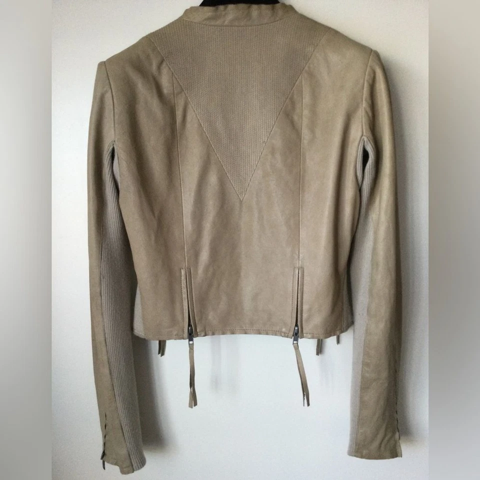 Chaqueta de Cuero Recortada VEDA Neutros Moto Motociclista Detalle $795 Talla S Foto 4 de 4