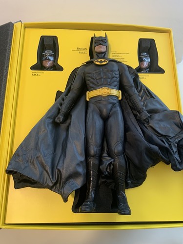 Figura de acción Batman Hot Toys - DX09 - Imagen 15 de 15