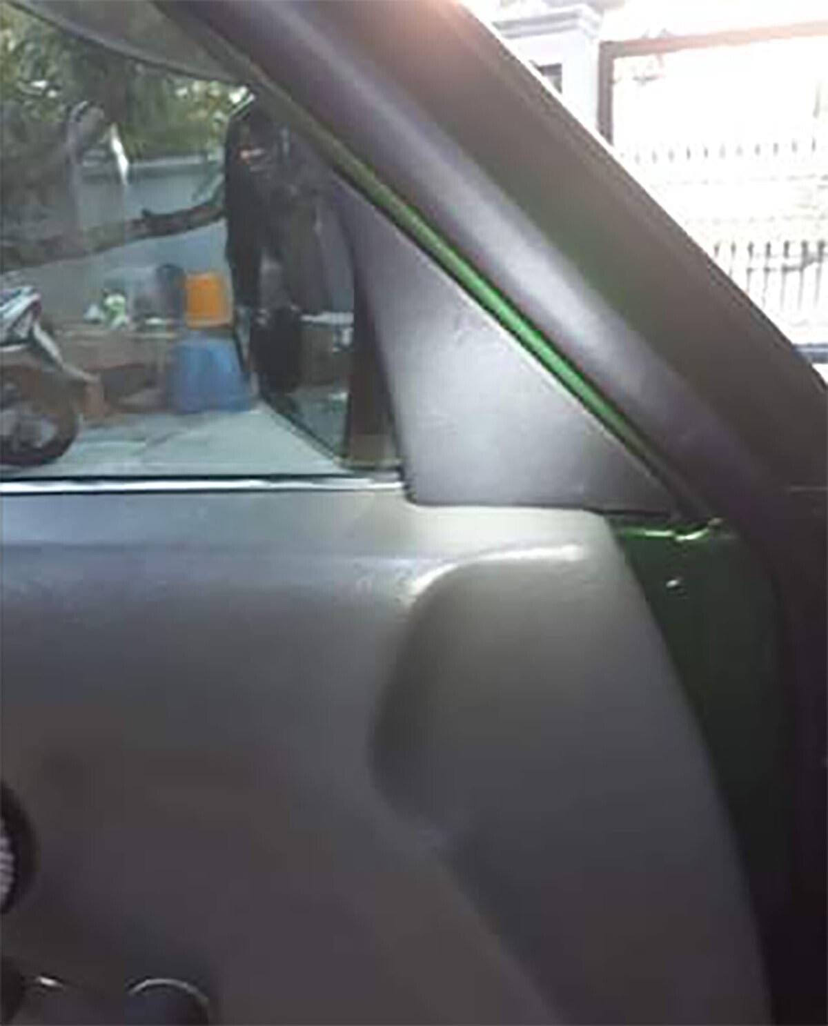 Picture 2 of 7