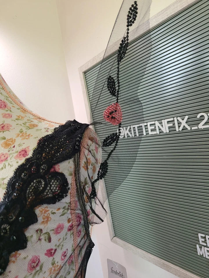 ¡Raro! De Colección Jacalyn Bennett Para Frederick's Cuentas Grunge Hada Chemise Talla M 🖤 Foto 4 de 4