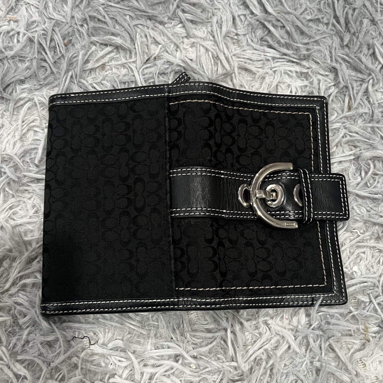 Vintage Y2K Coach Soho Signature Buckle Compact Walle… - Gem