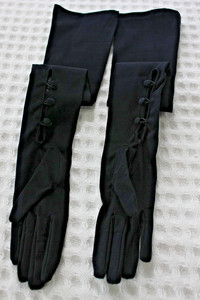 Bergdorf Goodman Vintage Long Black Opera Gloves (size 6/7)
