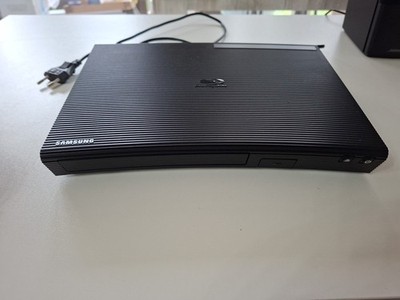 Samsung BD-J5500 - 3D Blu-ray Player / Curved Design (Schwarz) #197 #216#230#232