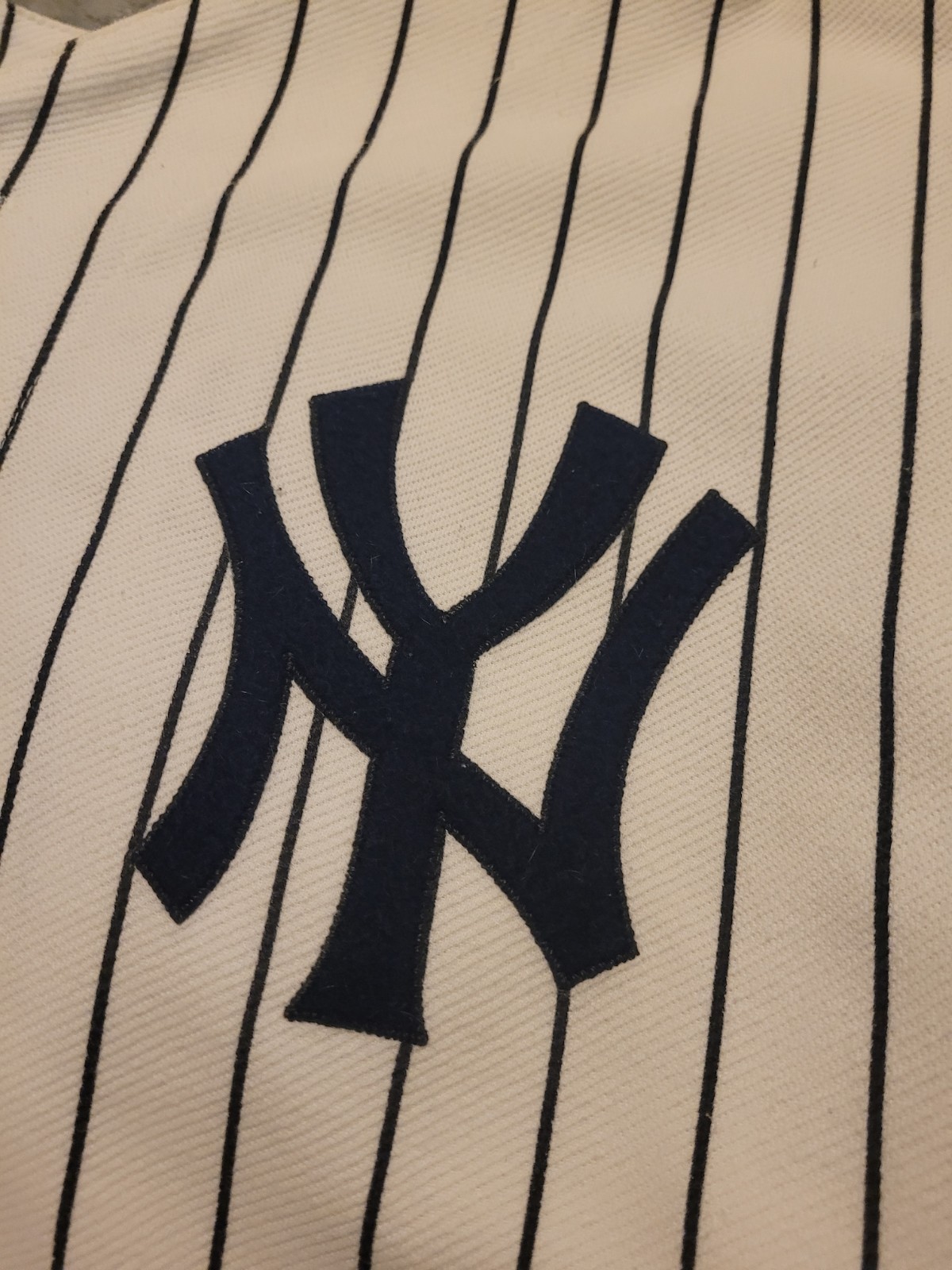 Mickey Mantle 150 of 1000 MAJESTIC 2008 YANKEE FINAL SEASON JERSEY. LIM. EDITION