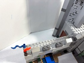 LEGO LOTR LOT: Battle of Helm's Deep 9474 (2012) Retired.