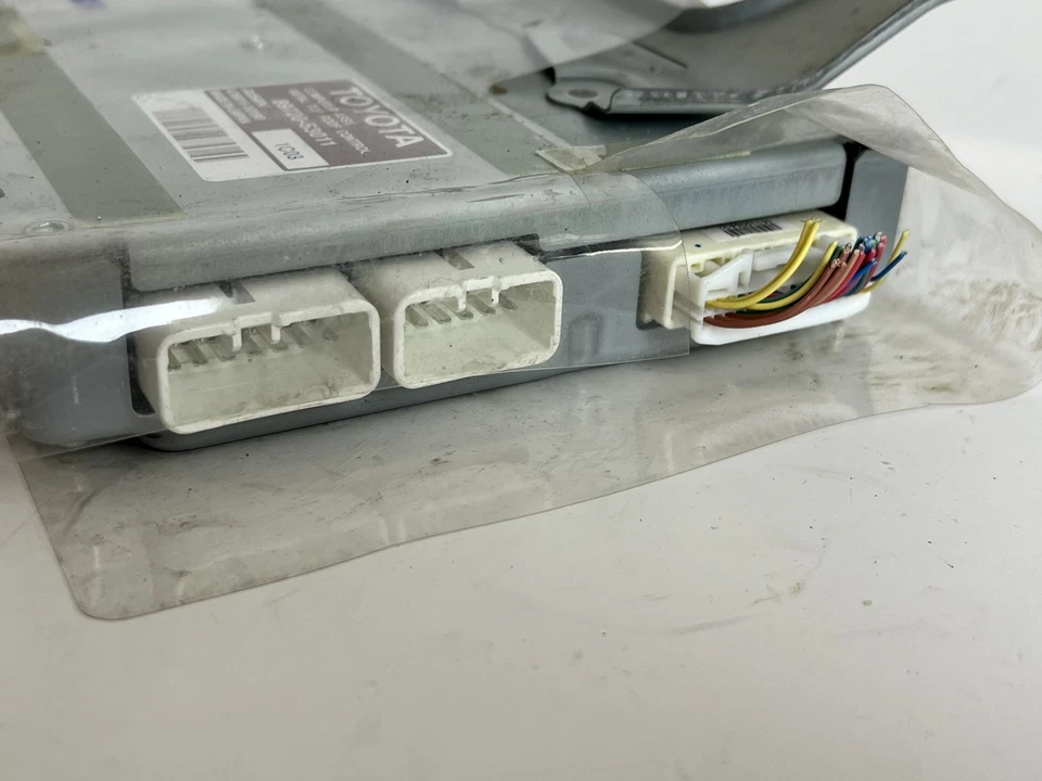 2011 LEXUS IS250C TOP ROOF CONTROL MODULE 89720-53011 OEM - Imagen 4 de 4