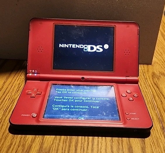 nintendo dsi xl super mario bros 25th anniversary edition Nintendo DSI XL Super Mario Bros 25th Anniversary Edition tested works 