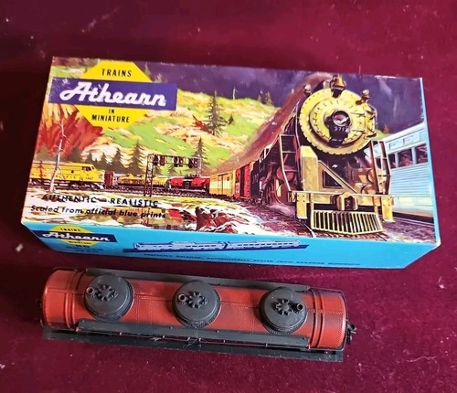 HO Scale Mobilgas 3 Dome Tanker Train Car With Custom Distressing | eBay