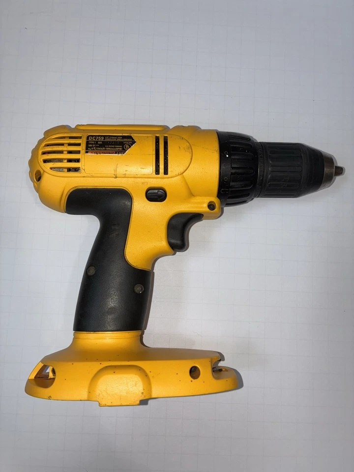 DeWalt 18V Cordless Tool Lot – Tested & Working(6 Tools, 2 Batteries/Chargers) - Image 3 of 4