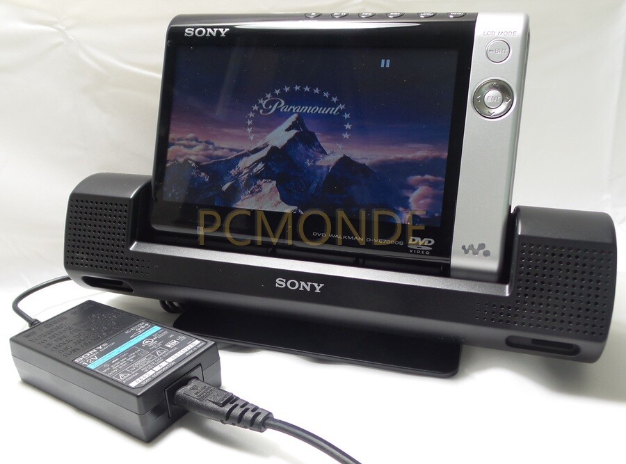 Boxed Sony DVD Walkman - Portable DVD Player (D-VE7000S/C Boxed Sony DVD Walkman - Portable DVD Player (D-VE7000S/C