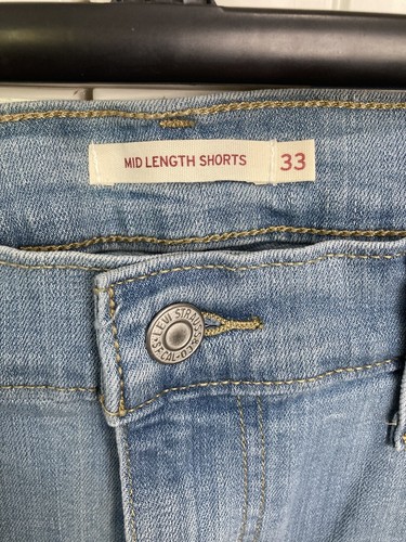 Levi’s Mid Length Shorts Size 33 Light Wash Denim - Picture 3 of 4