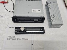     Sony CDX-GT25MPW FM/AM CD Player   Great Condition