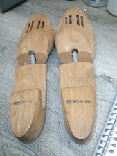 A pair ALLEN EDMONDS Cedar Wood Shoe Stretchers Size medium 1256