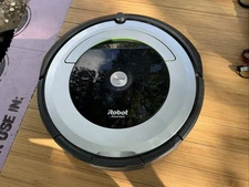 iRobot Roomba 690 Robot Vacuum Cleaner Used Untested For Parts/Repair AS IS - DW