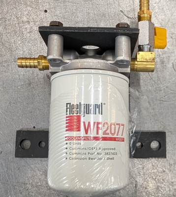257715S Fleetguard Spin On Water Filter Head With Bracket Corrosion Inhibiter