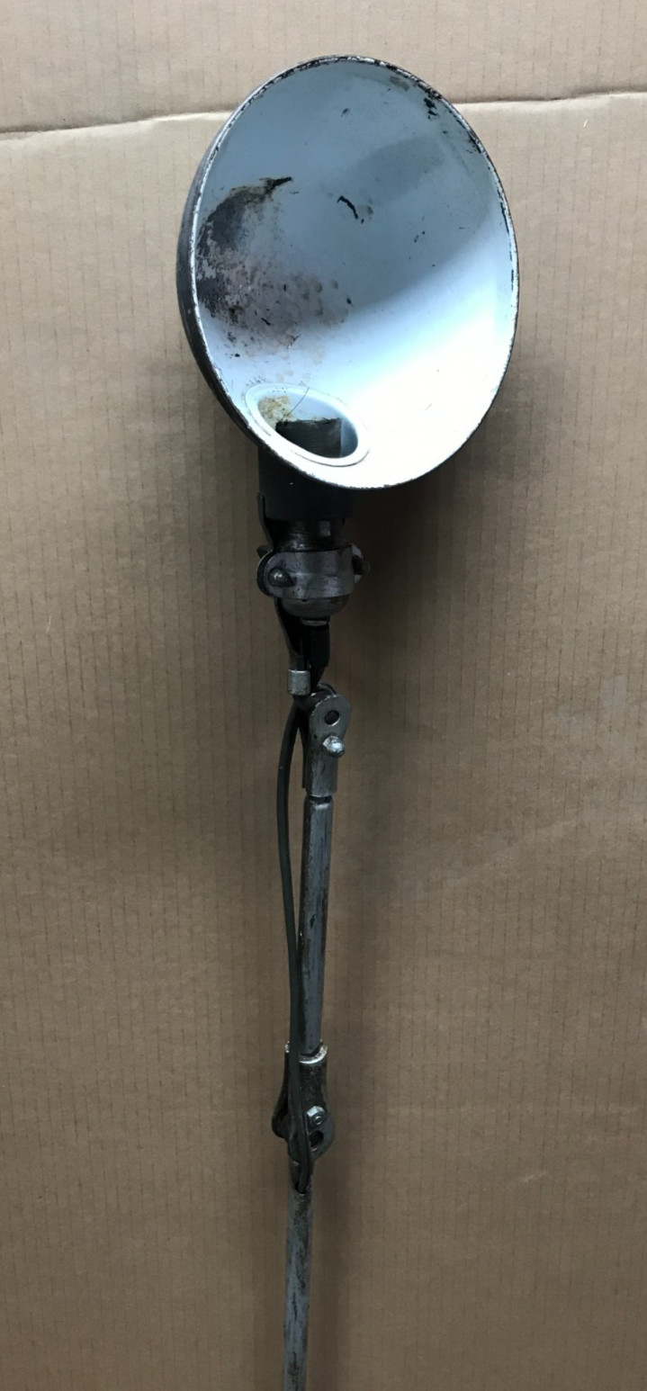 VTG Industrial Shop Work Bench Articulated Light Fixture Table Lamp Old 1805-25B