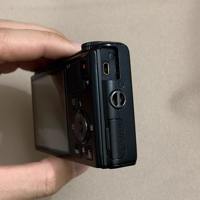 Nikon COOLPIX S9500 18.1 MP Wi-Fi&GPS Compact Digital Camera