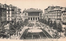 13 MARSEILLE STOCK EXCHANGE GARDEN AND THE STONE MONUMENT