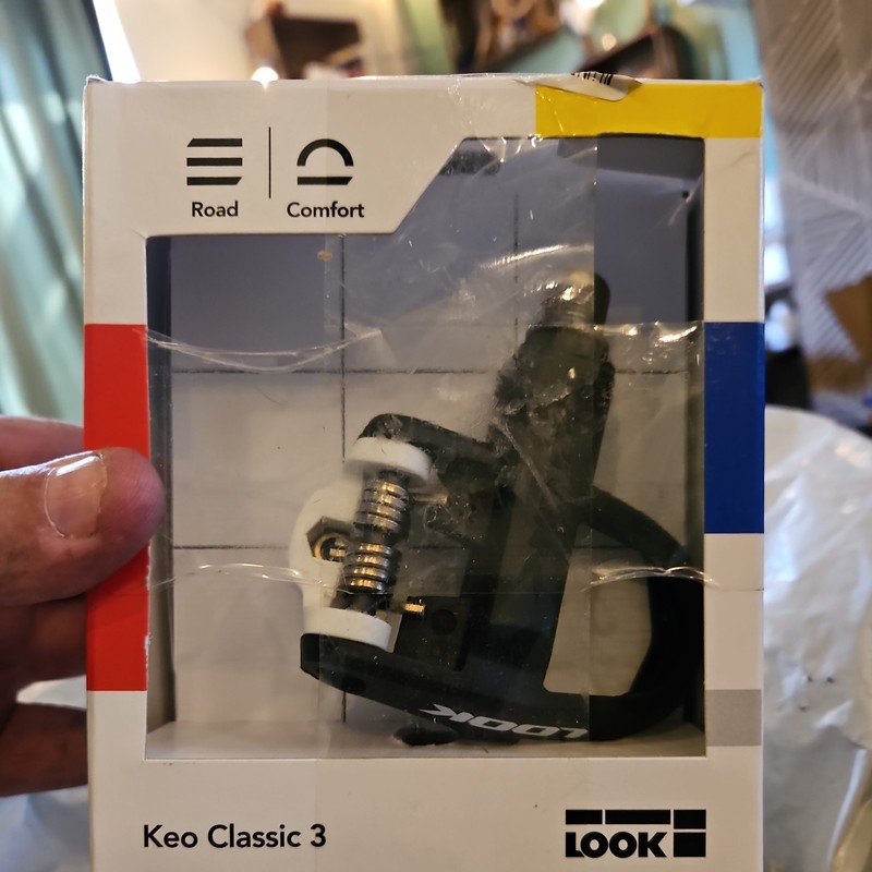 LOOK KEO CLASSIC 3 Black/White Road Pedals Box opened never used 