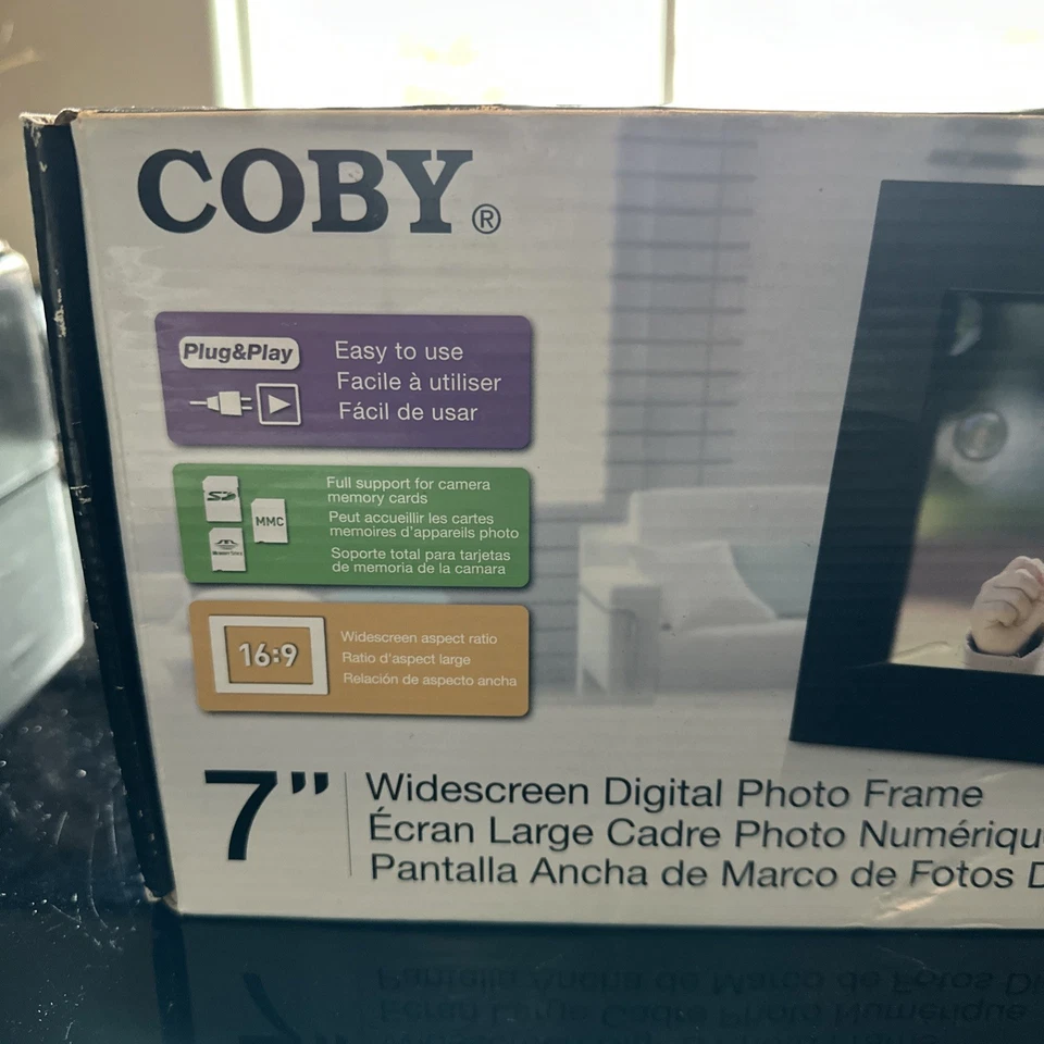 Coby DP700 7" Widescreen Digital Picture Frame LED Display 16:9 Photo Viewer - Image 2 of 4
