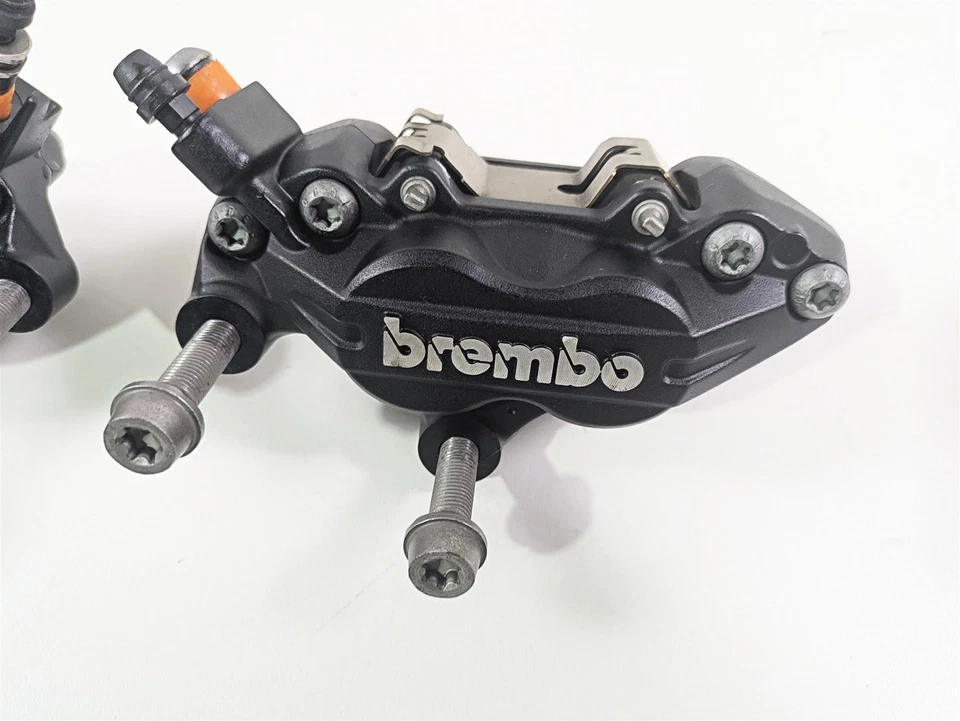 Juego de pinzas de freno delanteras BMW RnineT Pure K22 Brembo 2022 34117716717 34118563486 Foto 2 de 4