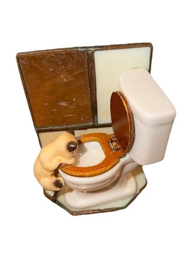 RARE Vintage Gallery Decorative Stained Glass Nightlight Cat Hanging Off Toilet