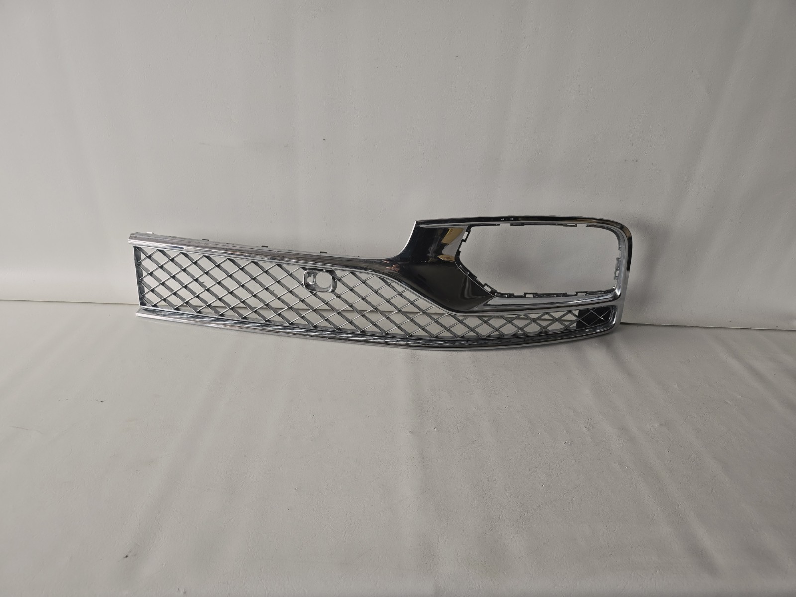 2020-2022 Bentley Flying Spur Bright Chrome Air Guide Grille Mesh 3SE807683 OEM