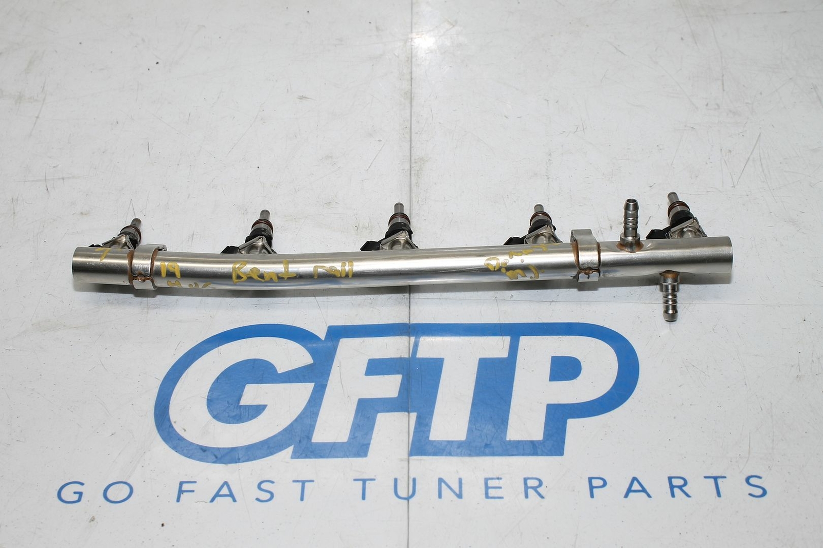 2019 LAMBORGHINI HURACAN RH PASSENGER SIDE FUEL RAIL W/ INJECTORS DAMAGED 15 16 