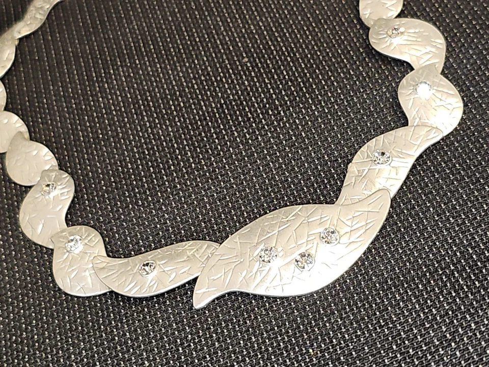 Wunderschönes Collier/Halskette m.Kristallen Versilbert Designer Schmuckstück... - Bild 4 von 4