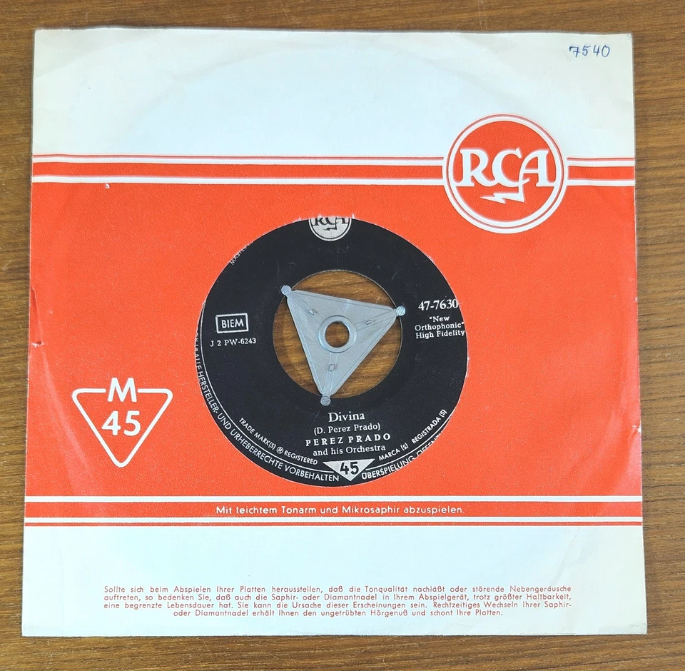 PEREZ PRADO "Clap Hands / Divina" german EX 1950s RCA 47-7630 Easy LATIN POP 45 - Bild 2 von 3