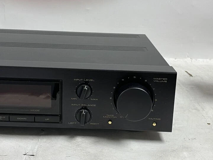 Pioneer SP-700D Dolby Pro Logic Sound Processor - Image 3 of 4