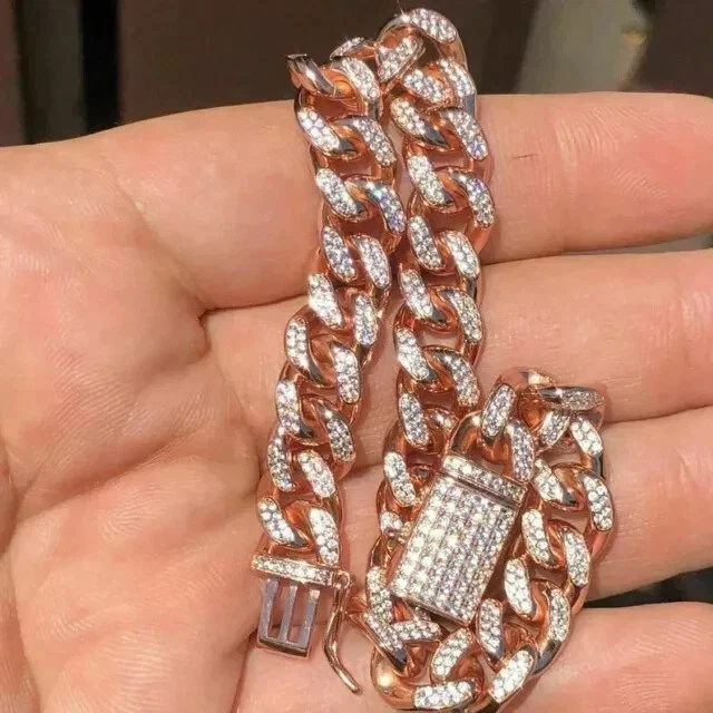 Brazalete de eslabones cubanos para hombre enchapado en oro rosa de 14 k diamante simulado corte redondo de 7 quilates Foto 3 de 4