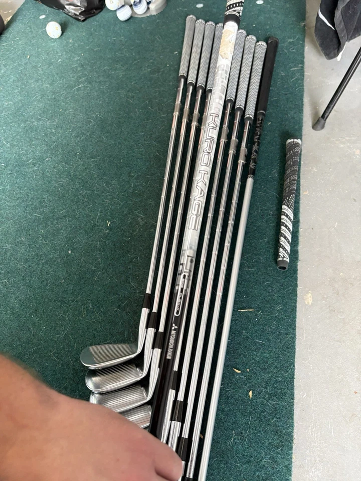 Nike Covert VRS Tour 10.5* Driver X-Flex 60g Kuro Kage Shaft Foto 2 de 4