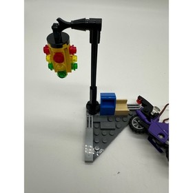 LEGO DC Comics Super Heroes: Catwoman Catcycle City Chase (6858) manual