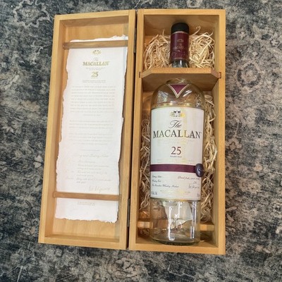 Macallan 25 Year Old Highland Scotch Whisky Single Malt Empty Bottle W/ Box 