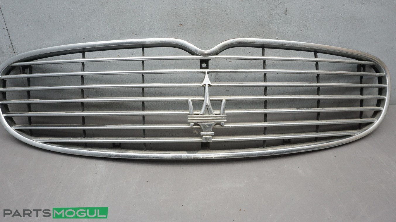 2003–08 Maserati Quattroporte M139 Front Bumper Center Grill Grille 67874400 OEM