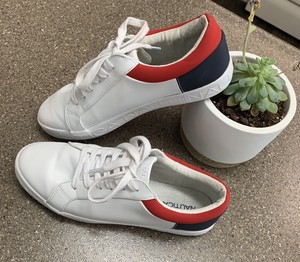 nautica white tennis shoes