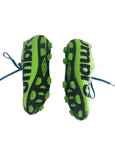 Umbro Unisex Youth Soccer Cleats— Size 4 - Picture 4 of 5