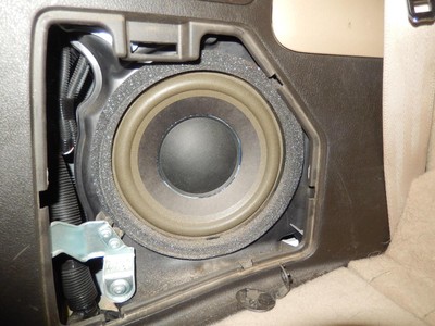 toyota sequoia subwoofer enclosure
