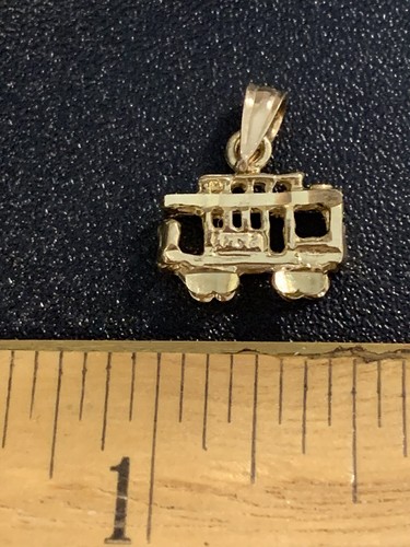 3D 14kt Yellow Gold NEW Vintage Cable Car Pendant/ Charm 1.4 grams - Picture 3 of 7