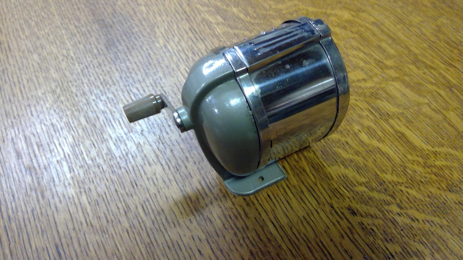 BOSTON L VINTAGE PENCIL SHARPENER eBay