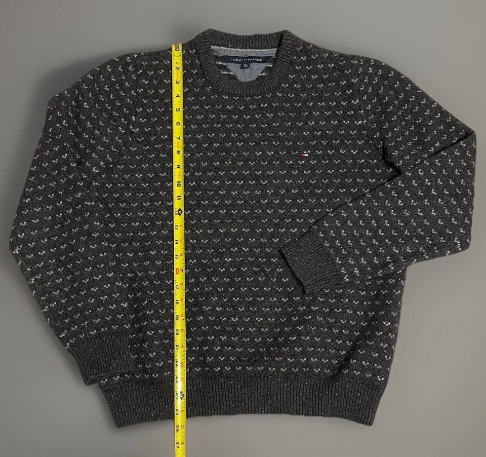 Tommy Hilfiger Men’s Wool Pullover Sweater Gray Retro Christmas, NWOT - Large  - Image 3 of 4