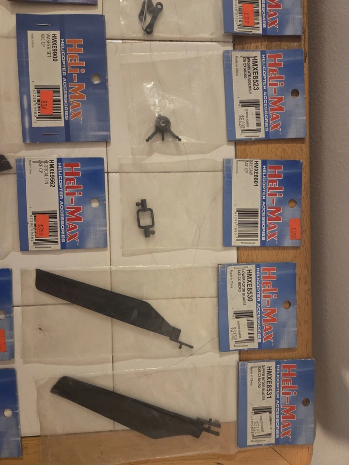 Piezas Blade 400 y Heli Max Foto 2 de 4