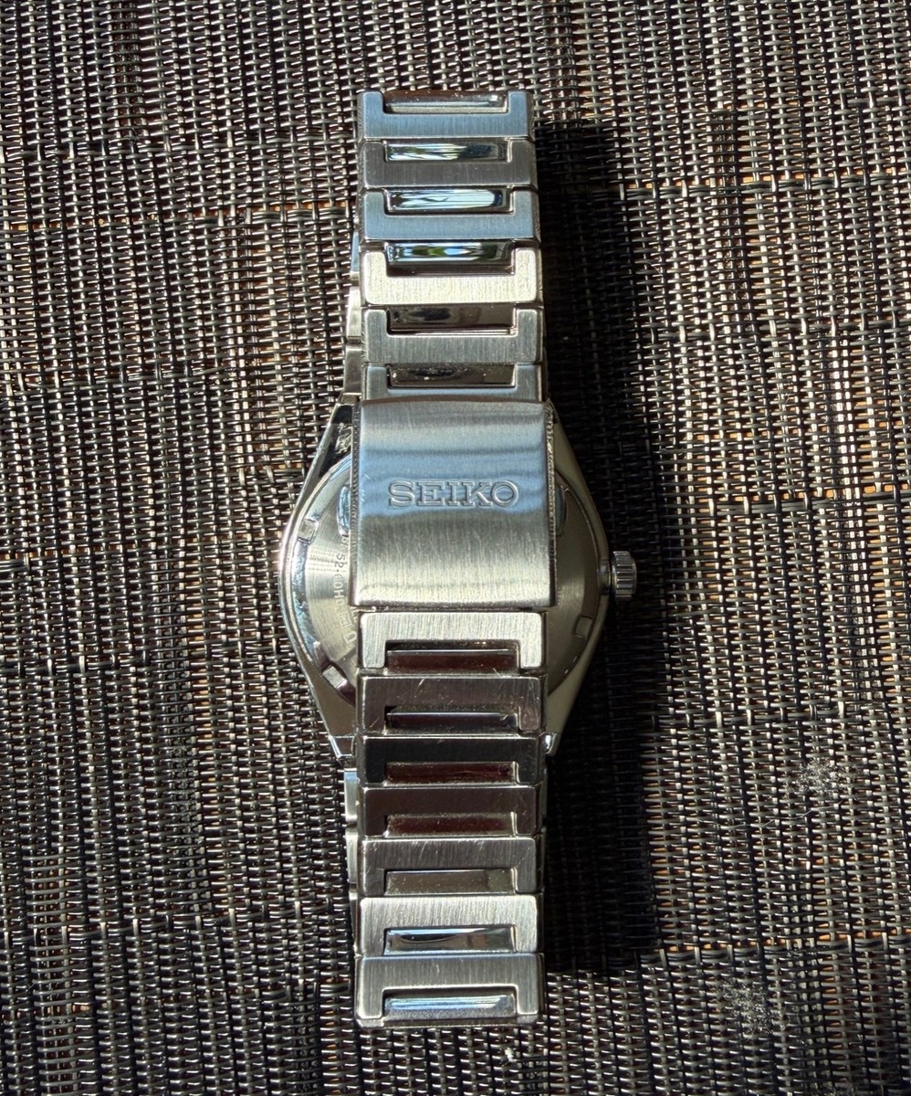Seiko Essentials Integrated Bracelet Blue Dial Men's Watch SUR555
