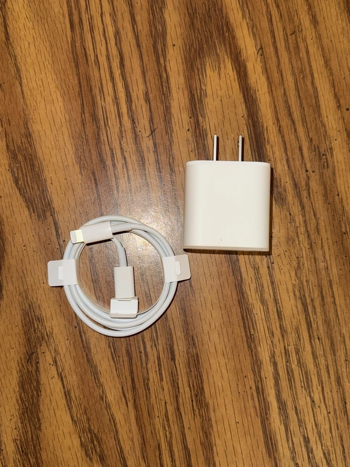 **Genuino** Adaptador de Corriente Apple A2305 20W USB-C y Cable USB-C a Lightning 1m Foto 2 de 4