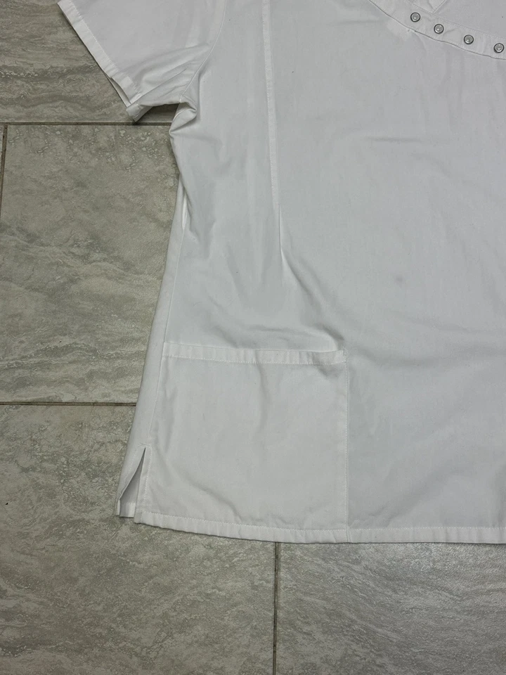 Blusa Médica Baby Phat Logo Perla Snap Para Mujer Blanca Talla Médica Bolsillos Grandes Foto 3 de 4