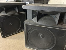 Pair Of shure model 711 speakers Vintage 1970s